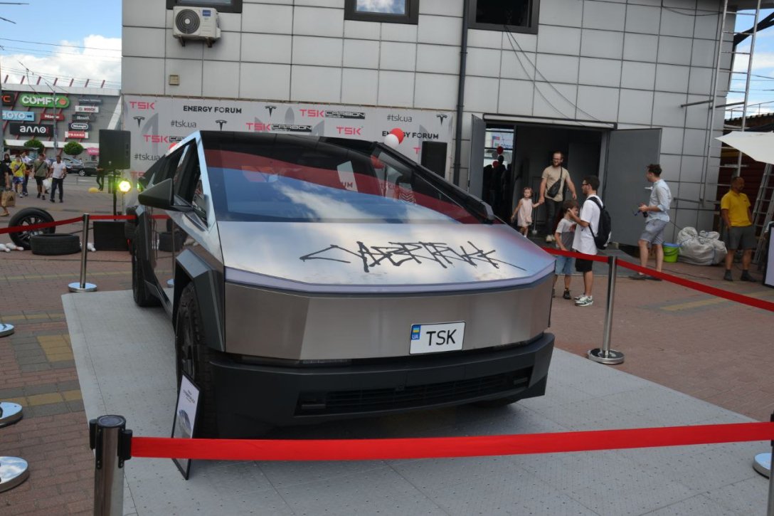 Tesla Cybertruck, пікап Tesla Cybertruck, нова Tesla Cybertruck, електромобіль Tesla