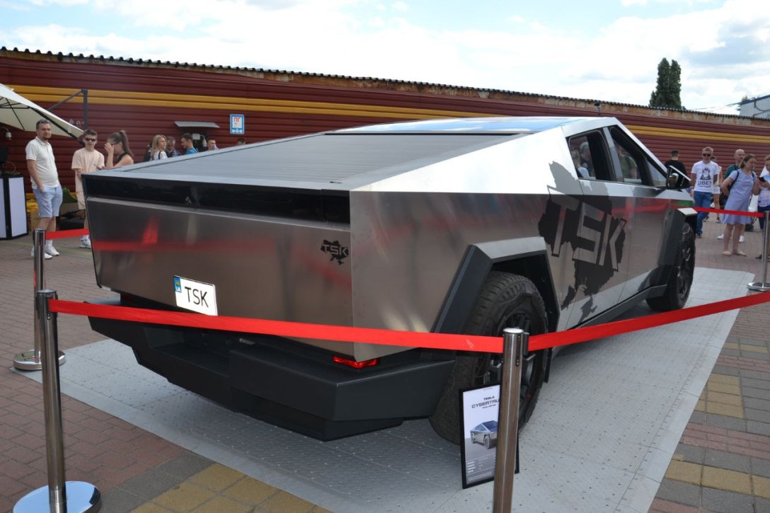 Tesla Cybertruck, пікап Tesla Cybertruck, нова Tesla Cybertruck, електромобіль Tesla