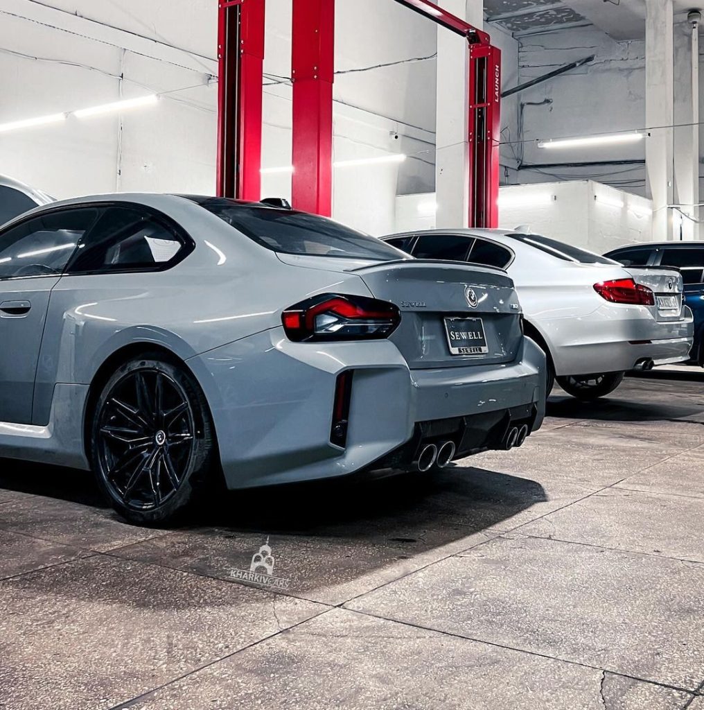 До України привезли відновлений BMW M2 2023 зі США (фото)