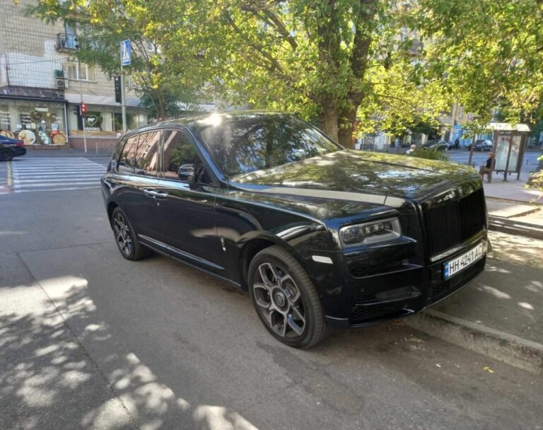 1741258350_krosover-rolls-royce-cullinan-1024x811.jpg