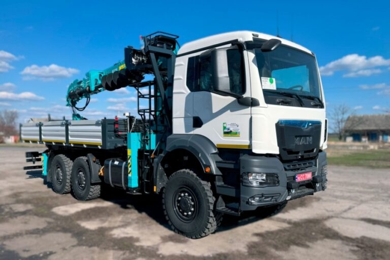 В Україні створили потужний бурокран на базі MAN 6×6