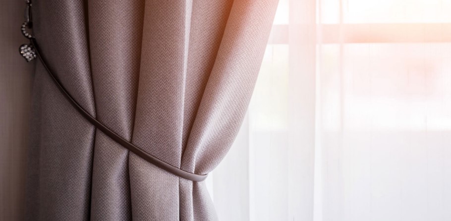 Особенности химчистки штор из натуральных тканей
