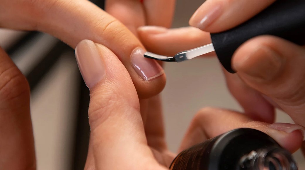 Що таке дегідратор для нігтів