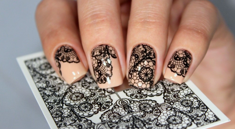 Що таке стемпінг для нігтів