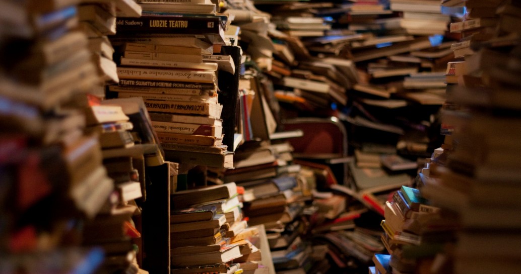 Цундоку: мистецтво збирати книги